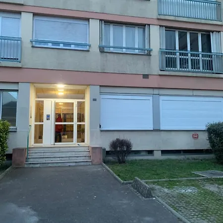 Maison Du Bonheur 2 A Entier Avec Parking Apartment *