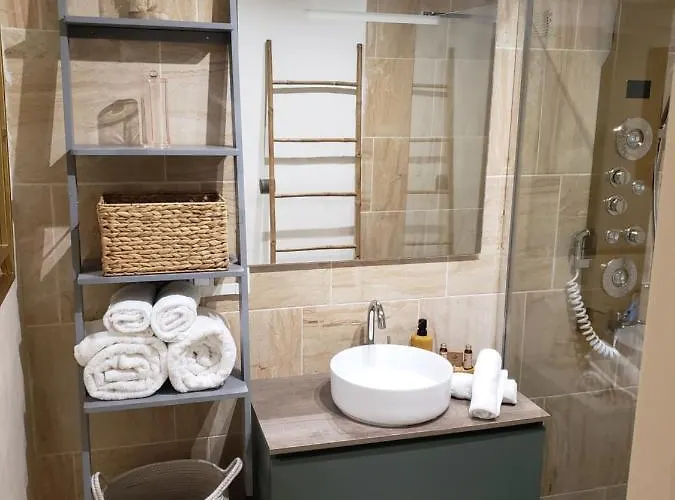 Maison Du Bonheur 2 A Entier Avec Parking Apartmán