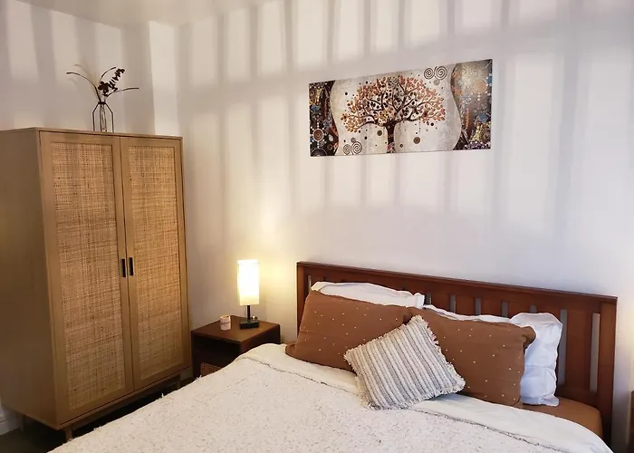 Maison Du Bonheur 2 A Entier Avec Parking *